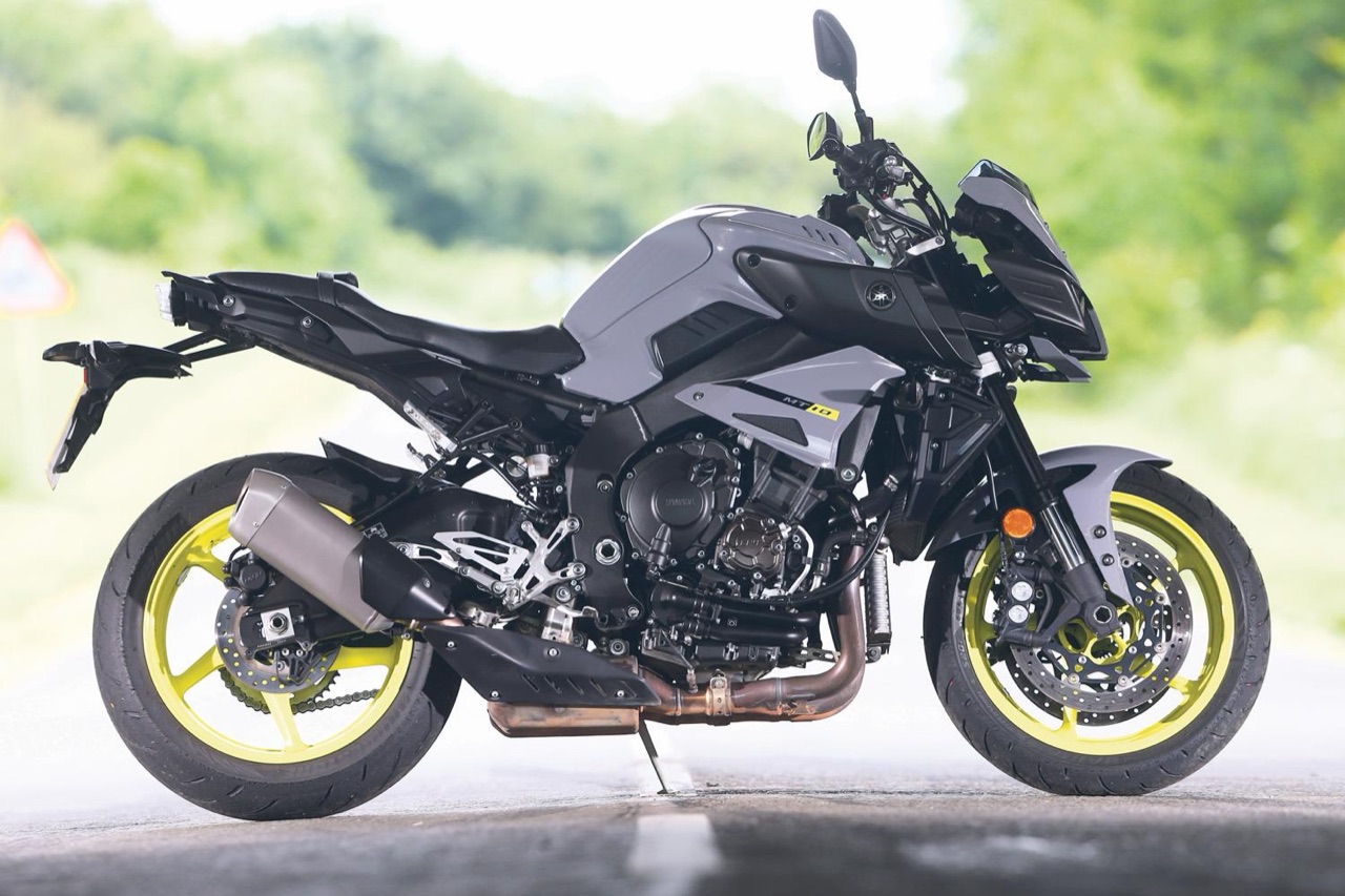 2016 MT-10