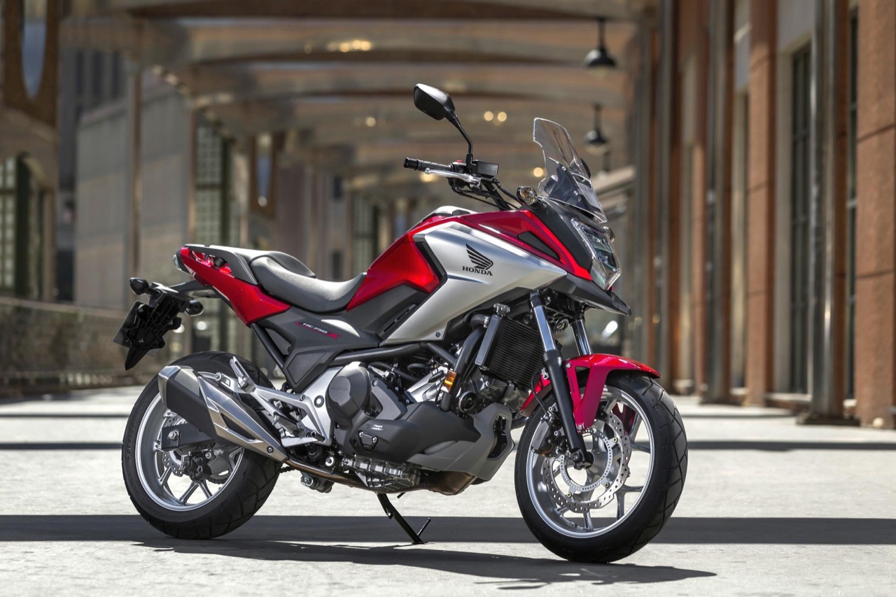 2016 NC750X