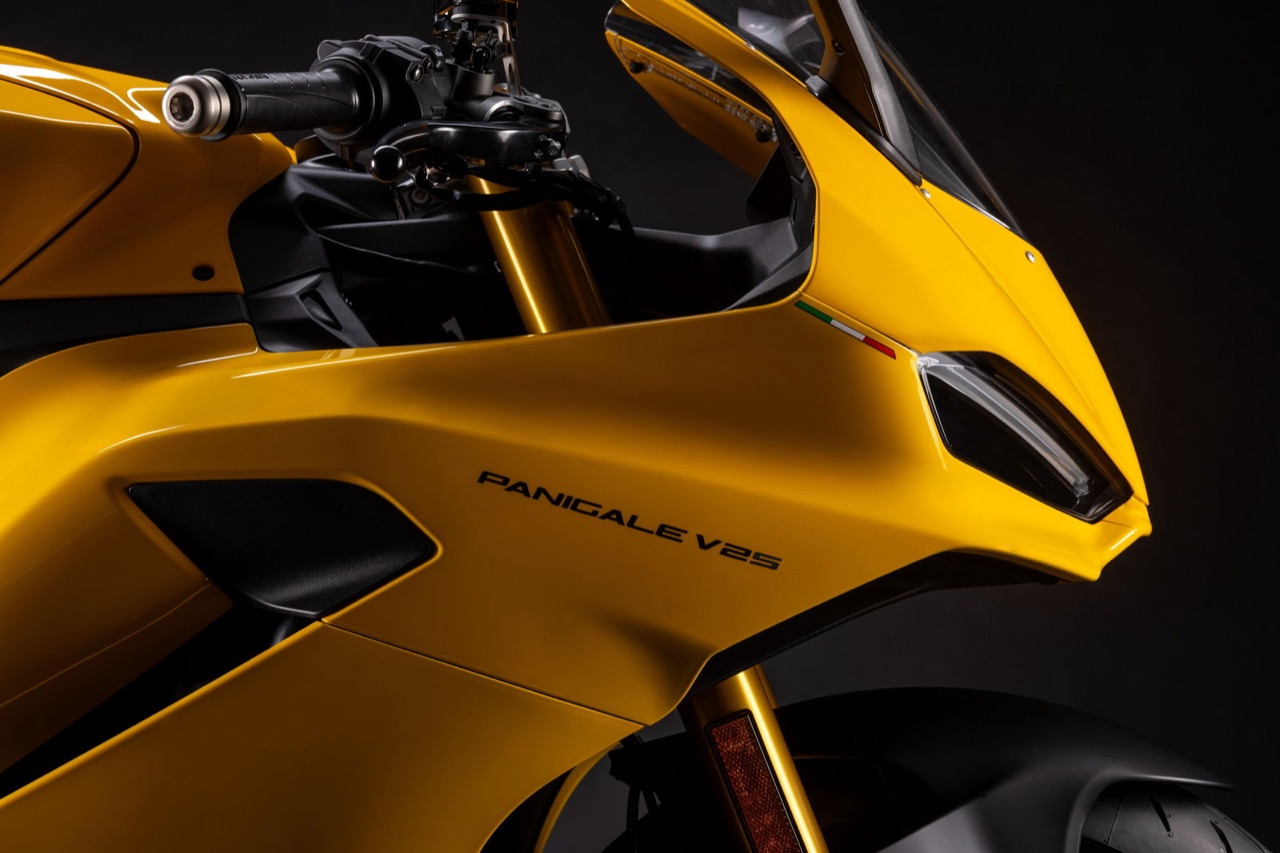 Ducati Panigale V2